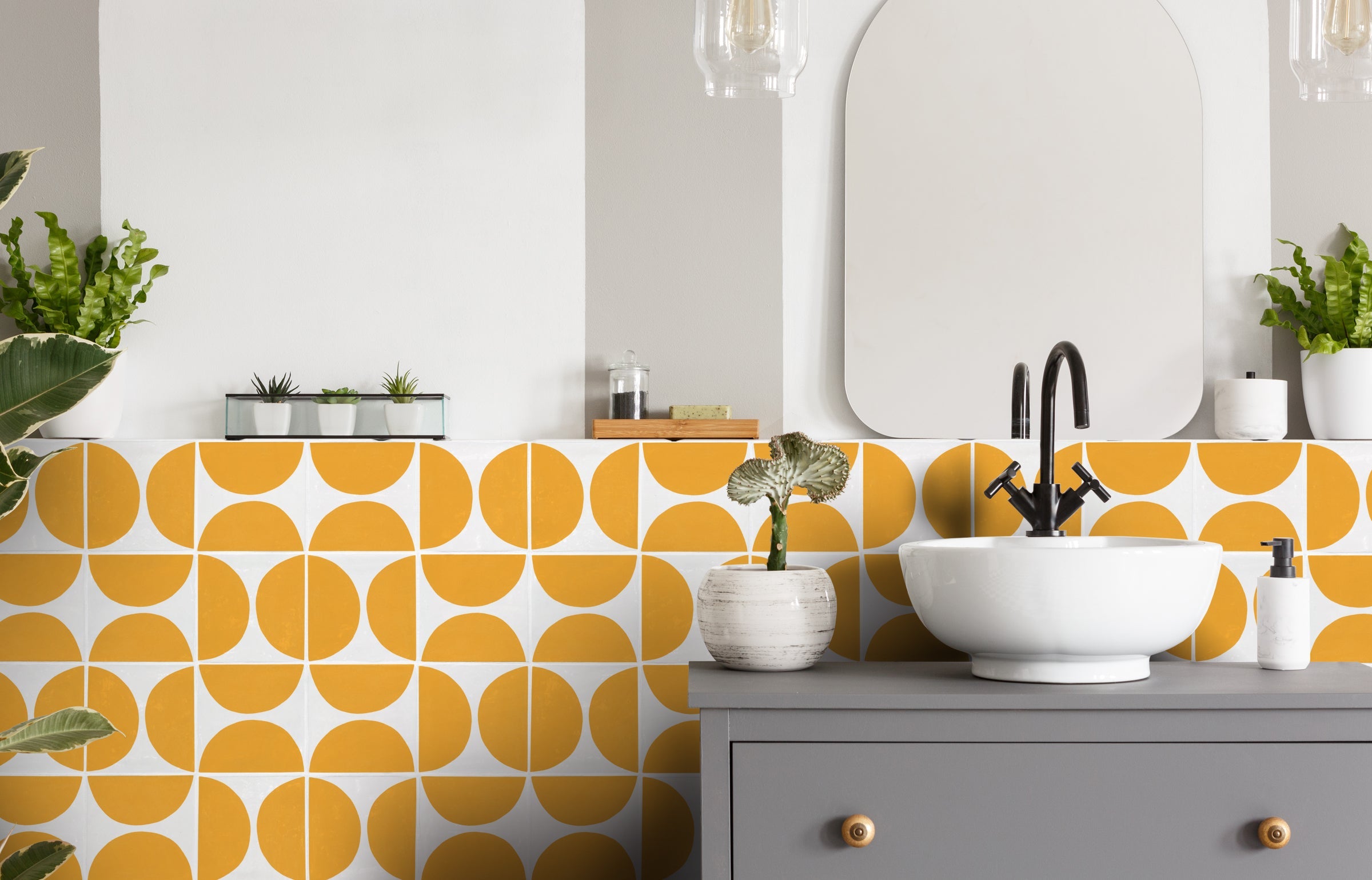 Arc Mustard Tile in bathroom