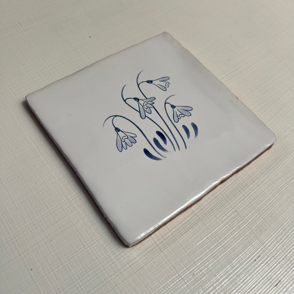 Seconds - English Delft Snowdrop on Cornish (No Corners)