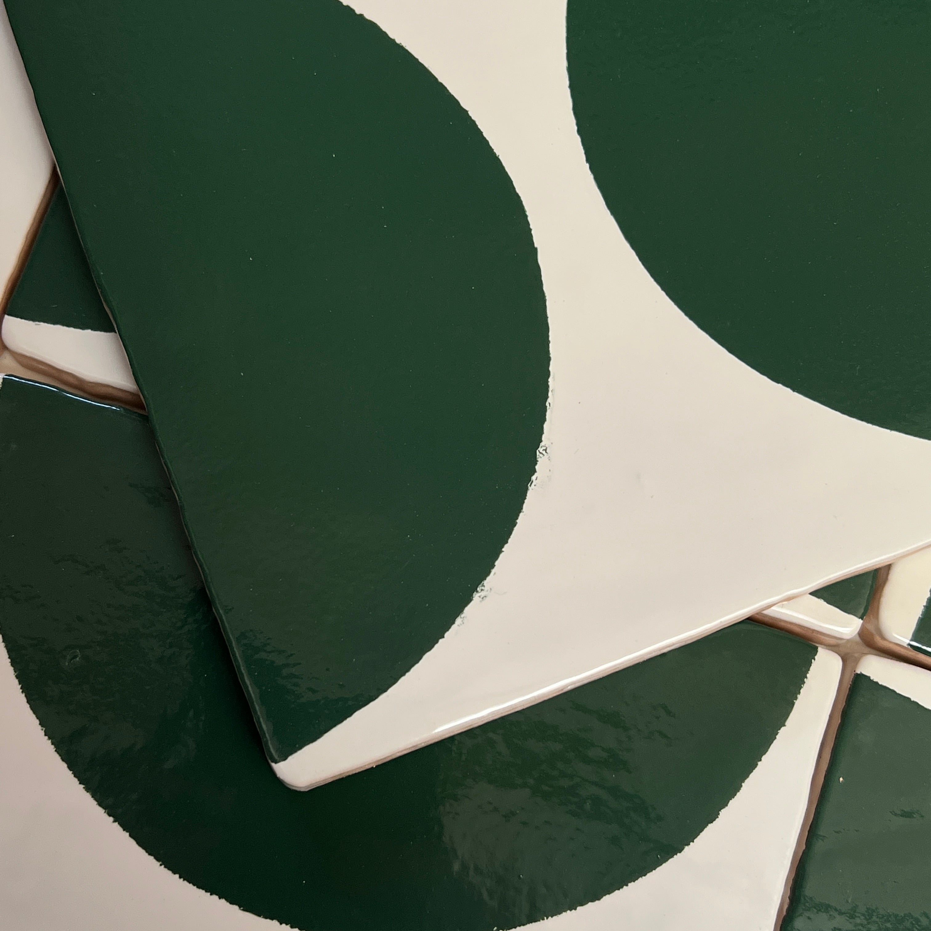Seconds - Arc Bottle Green On English