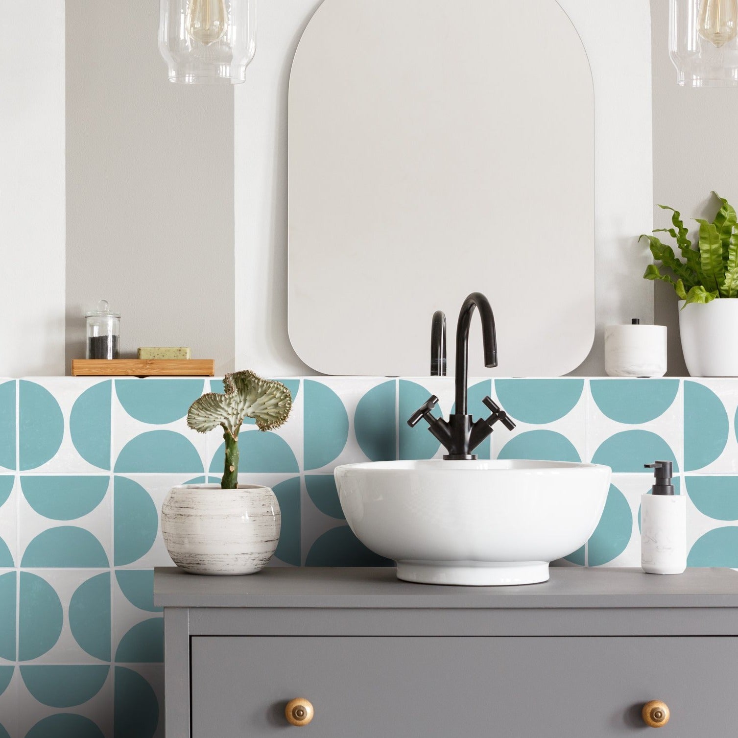 Arc Lagoon blue wall tile