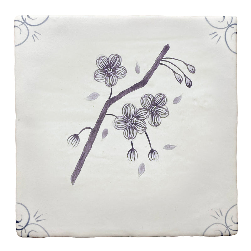 Traditional English Delft Blossom