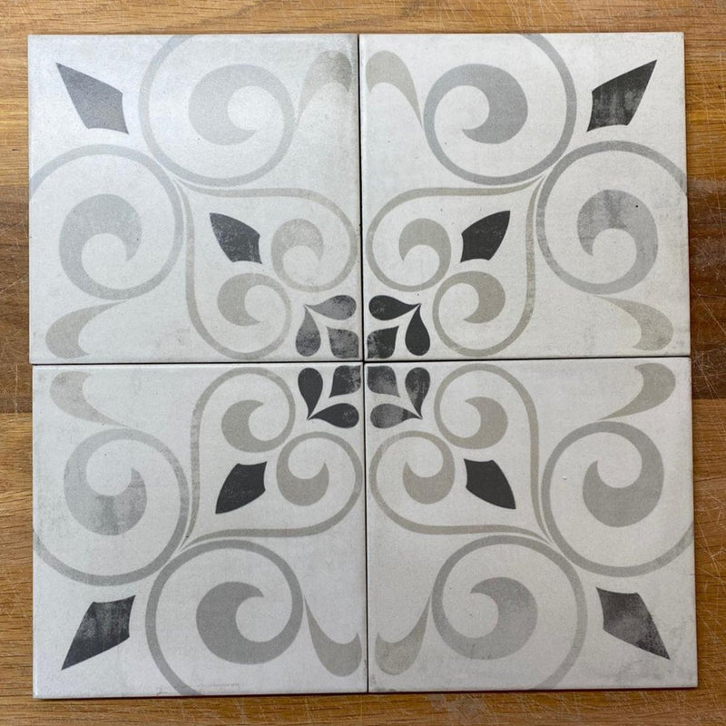 End of Line - Decor Leaves Tile