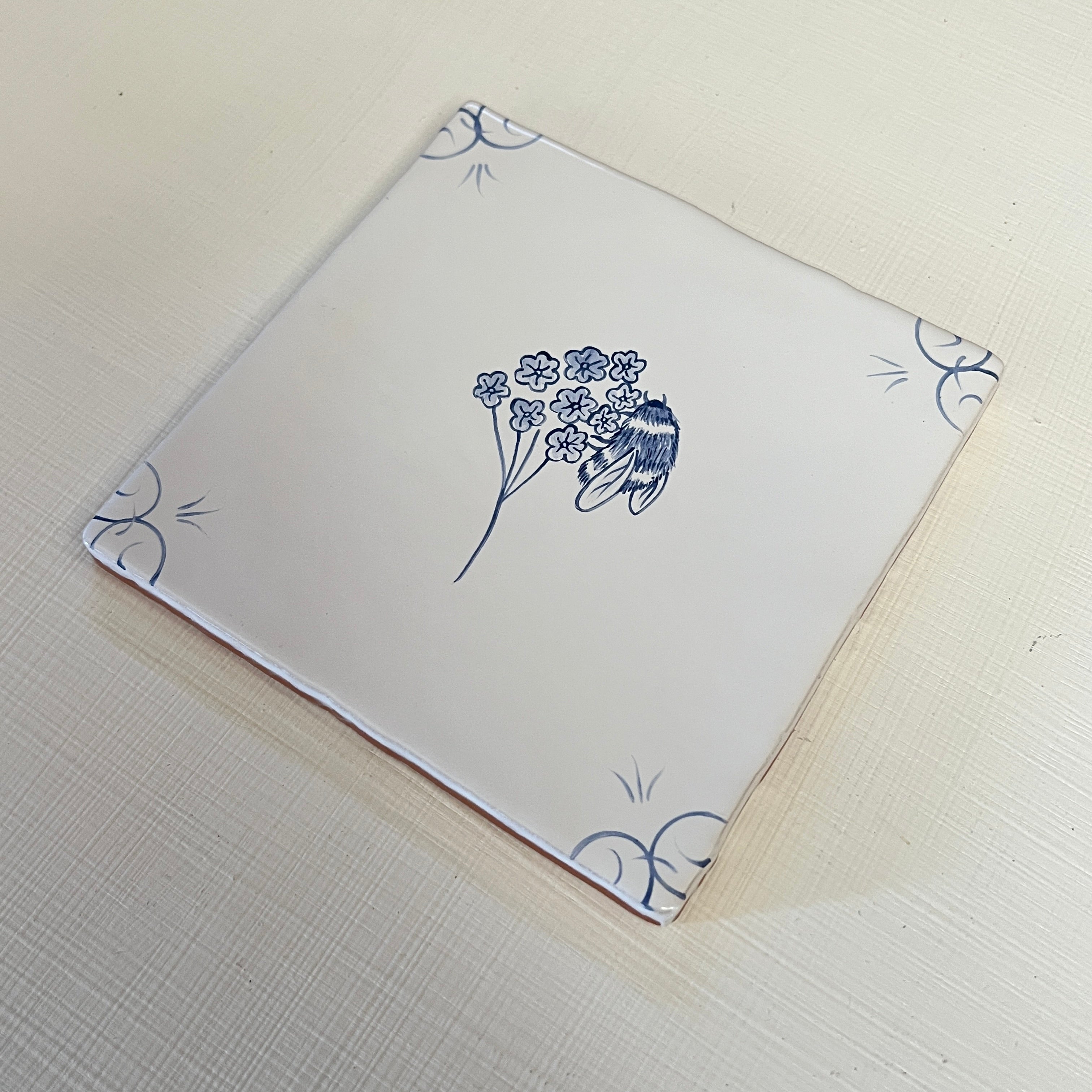 Seconds - English Delft Bee on Cornish (English Corners)