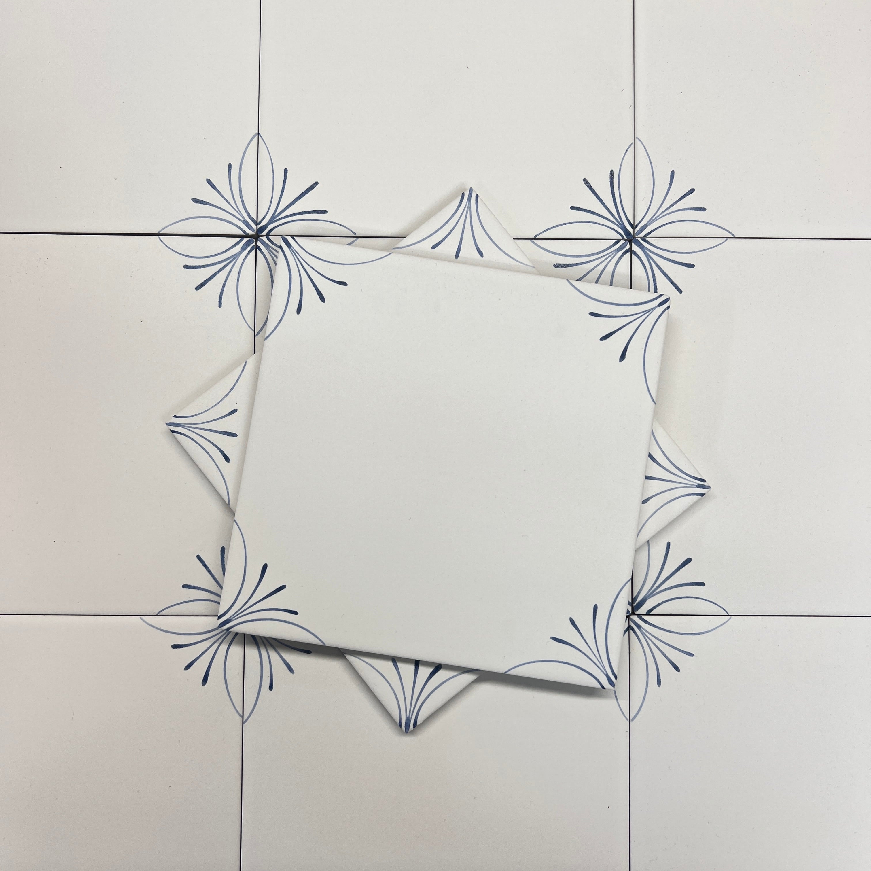 Seconds - Safran Corners Floor - Sky (Bright White)