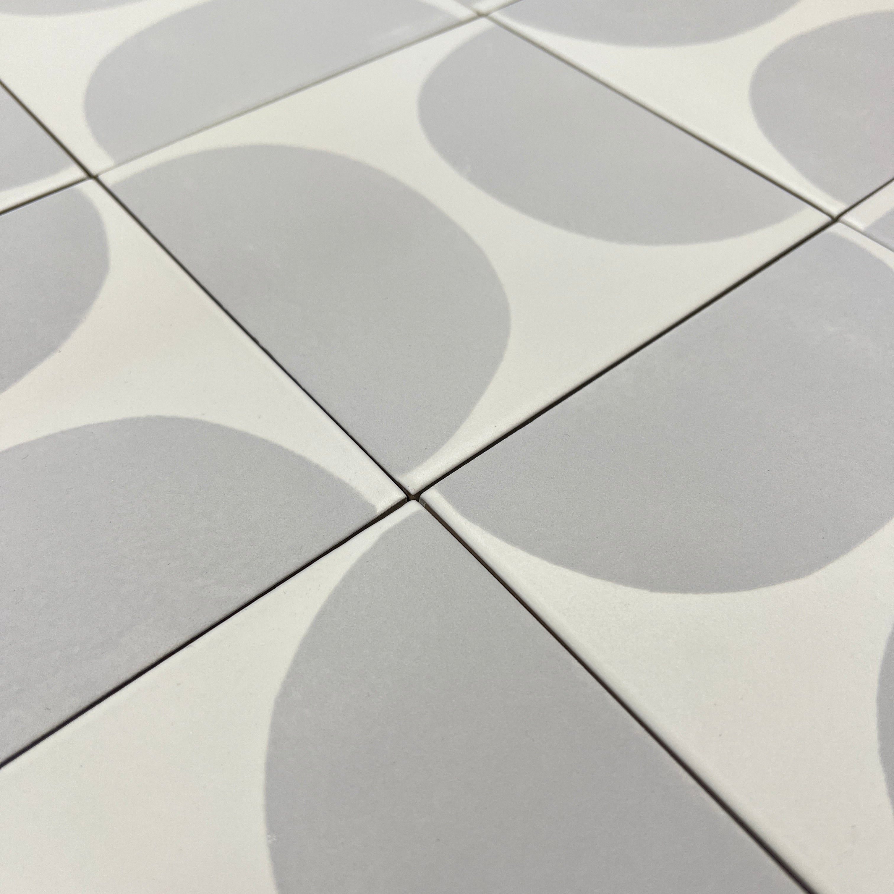 Seconds - Pebble Arc Floor (Matt Finish)