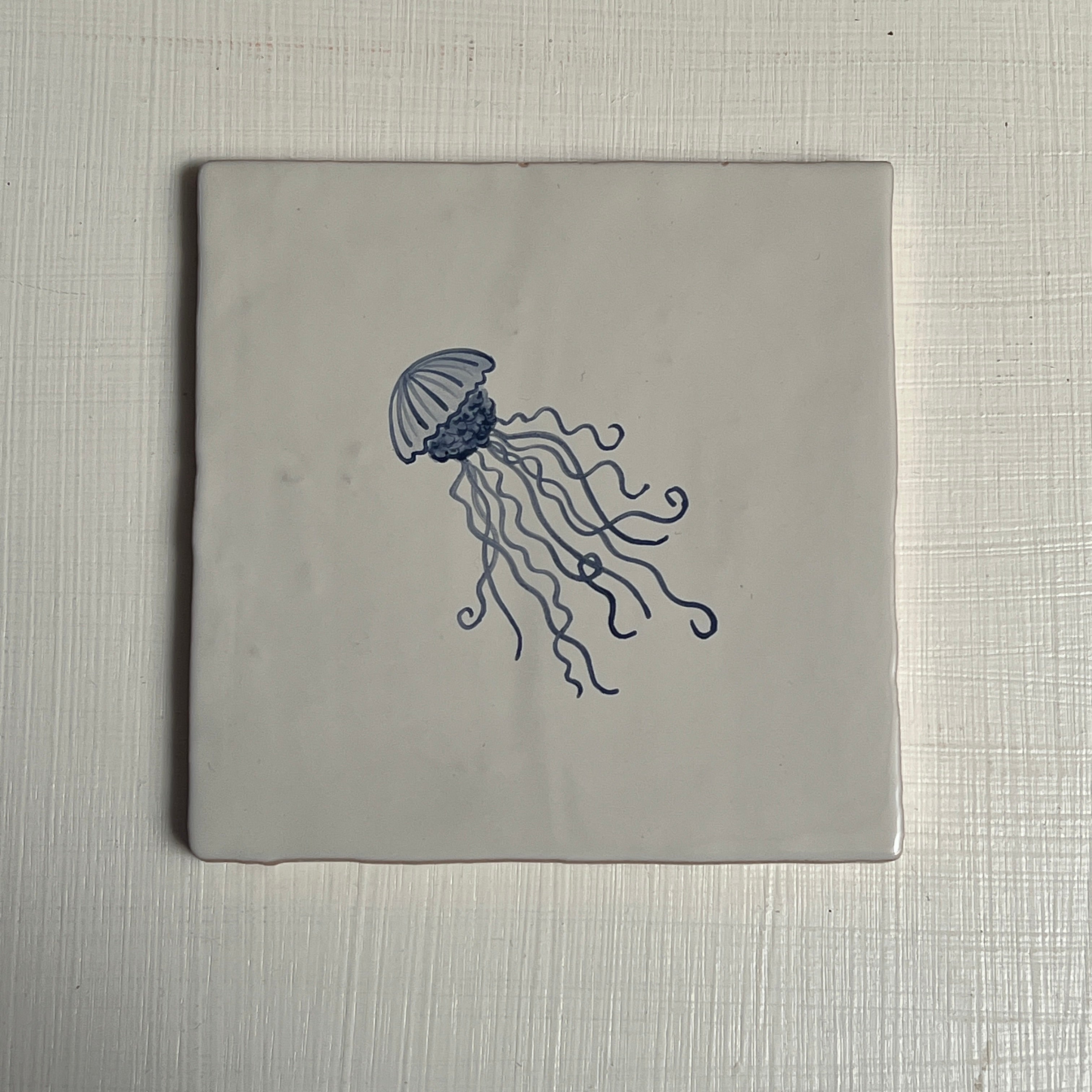 Seconds - Cornish Delft Jellyfish on English (No Corners)
