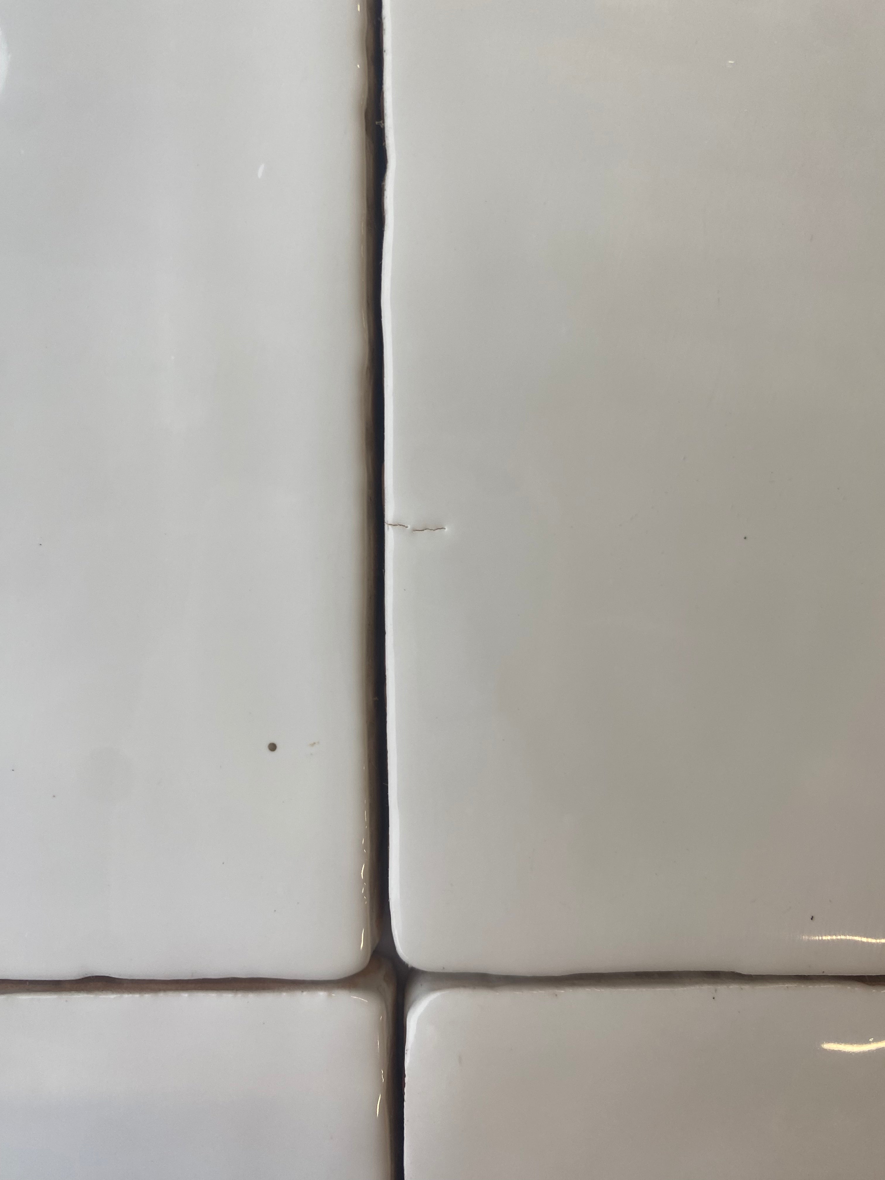 Seconds - Cornish White Plain Tiles - Brillo