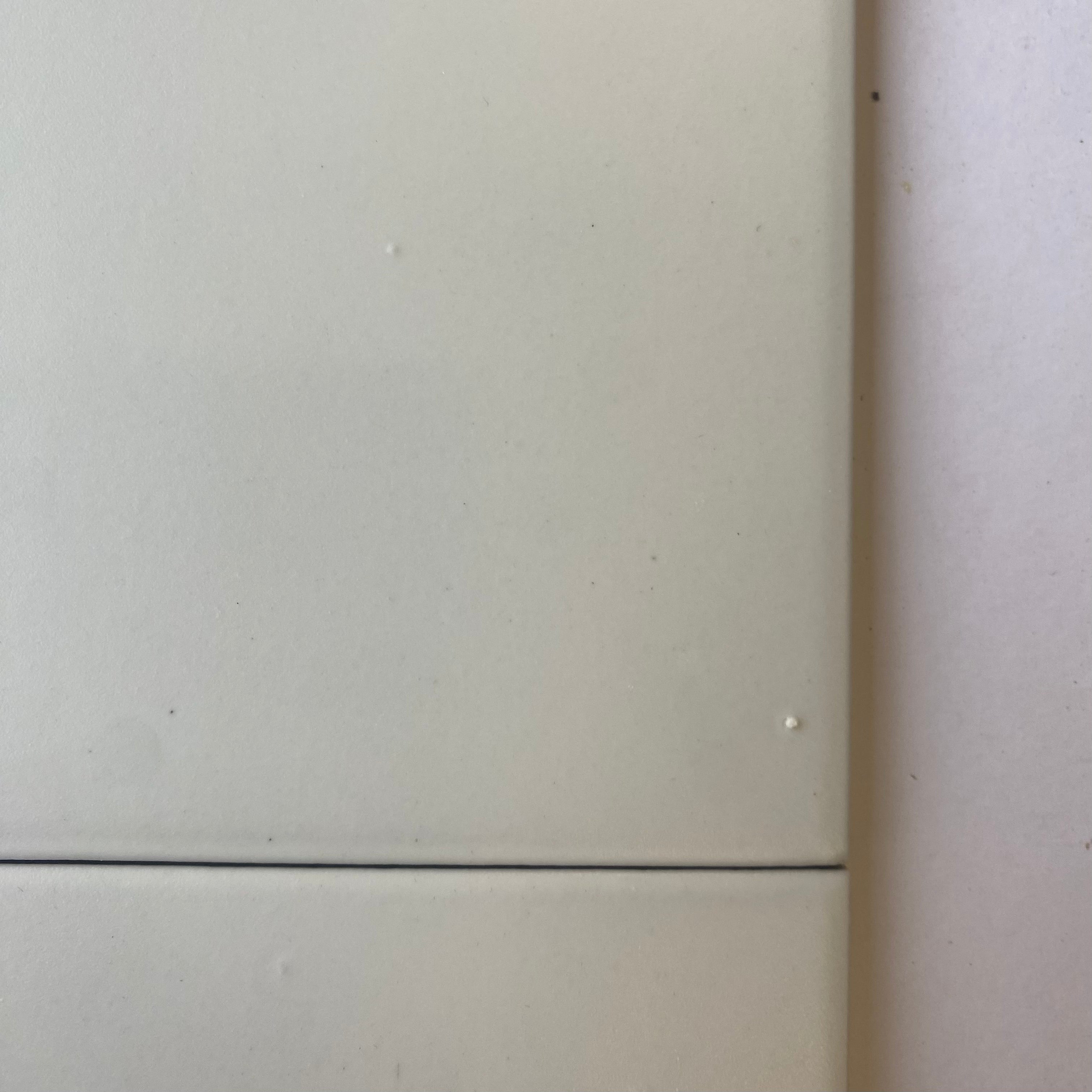 Seconds - Plain White Matt Floor