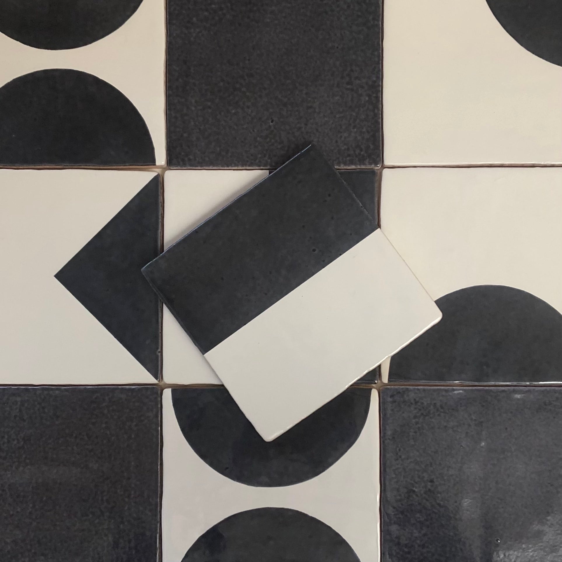 Seconds - Geometric Mix Charcoal On English