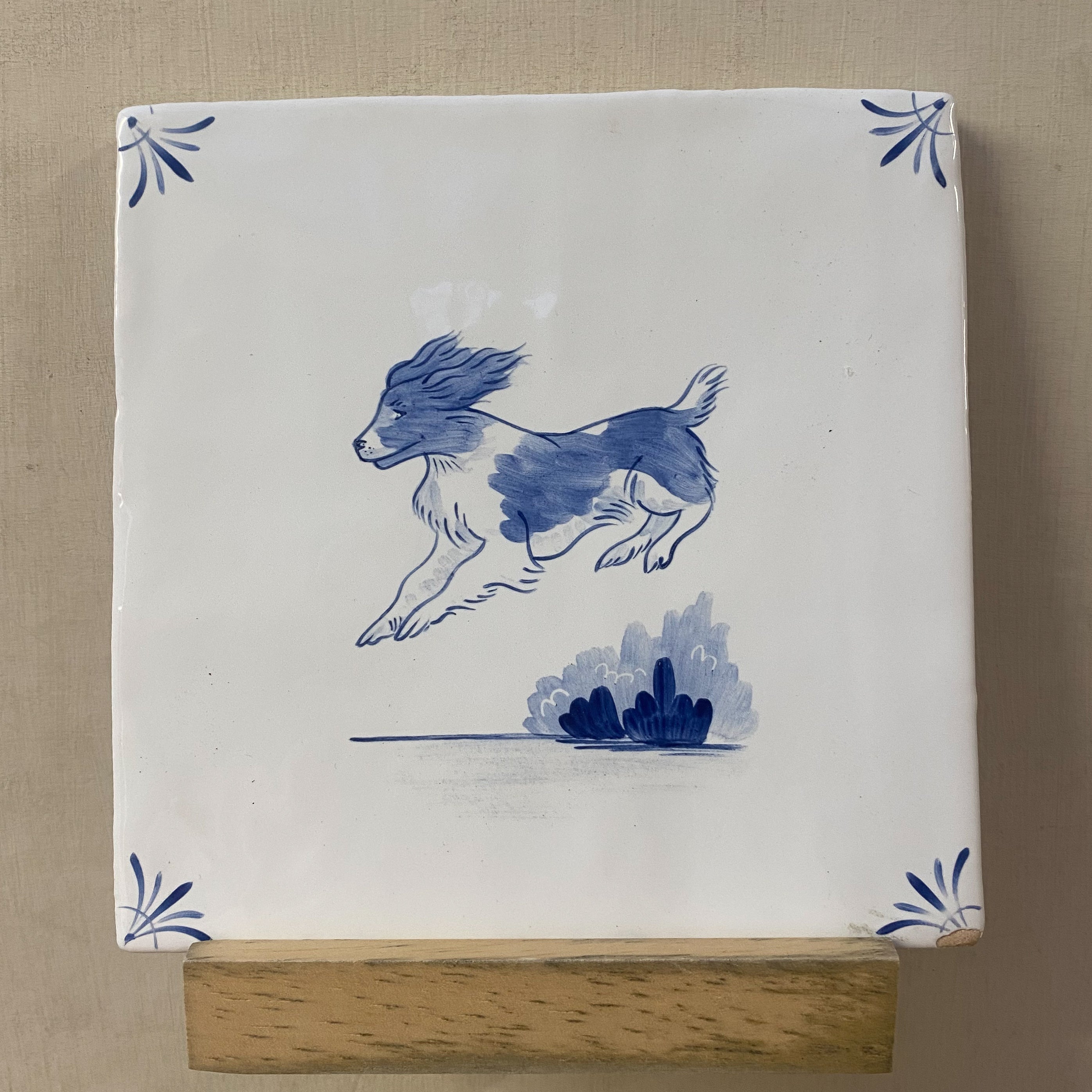 Seconds - Cotswold Delft Jumping Spaniel on Cornish
